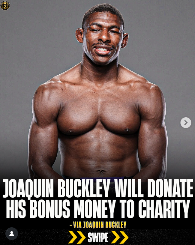 Joaquin Buckley doigt Joaquin Buckley doigt