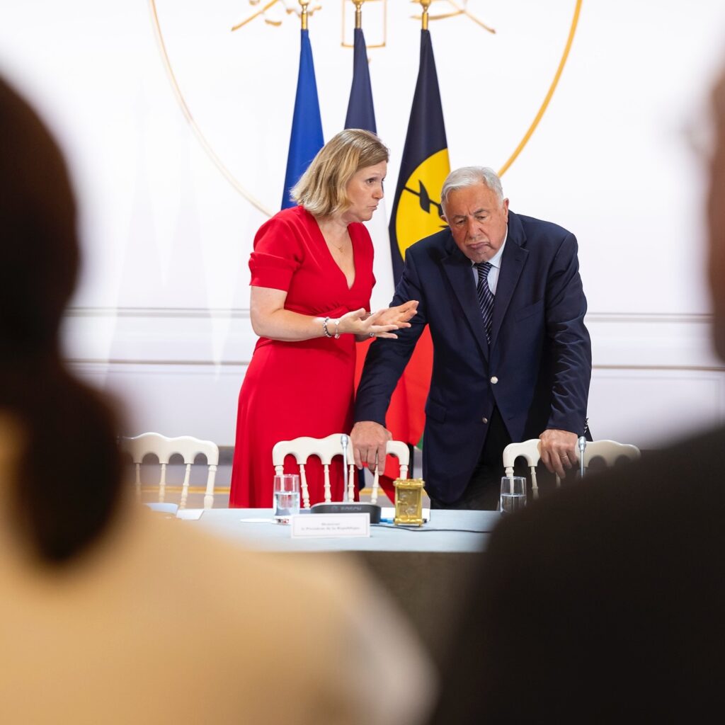 L'homme derrière la Présidente