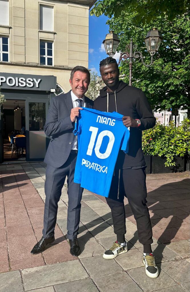 La vraie raison du transfert surprise de Mbaye Niang enfin révélée. La vraie raison du transfert surprise de Mbaye Niang enfin révélée.