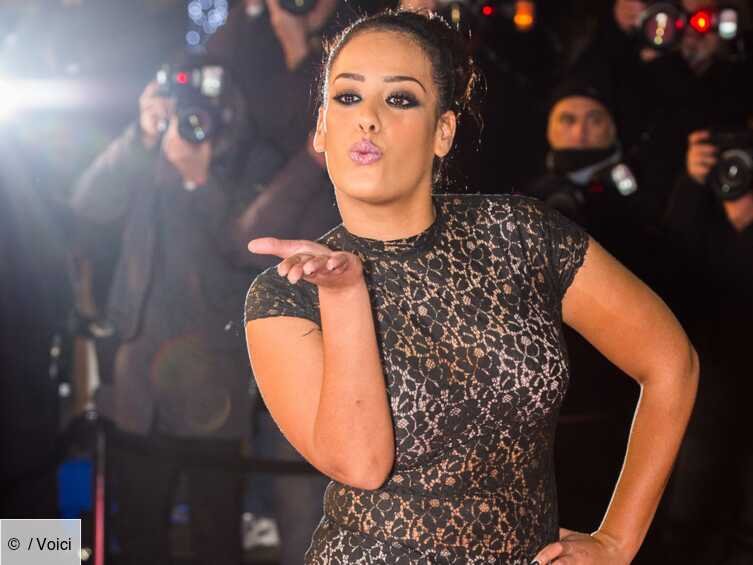 Amel Bent Taille 
