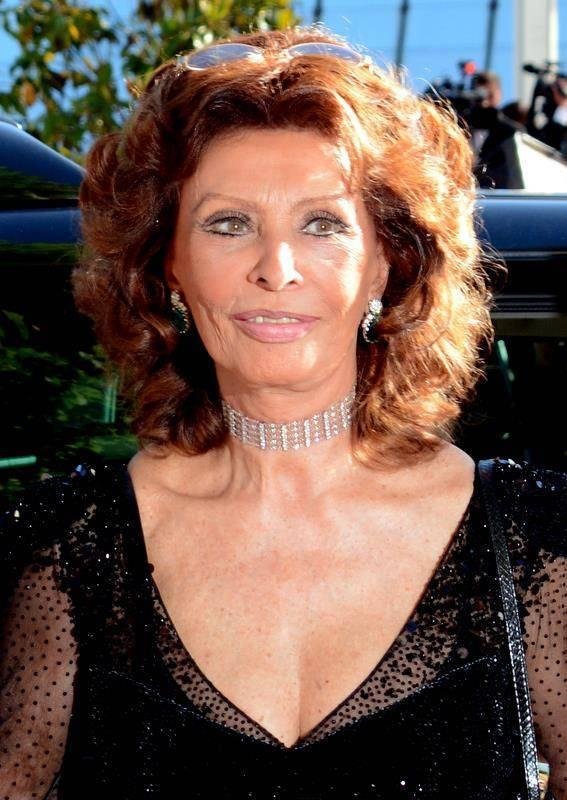 Sophia Loren Taille Poids