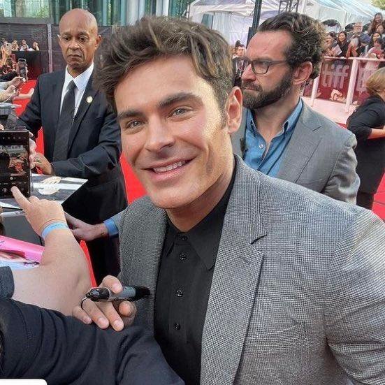 Zac Efron Chirurgie Esthetique