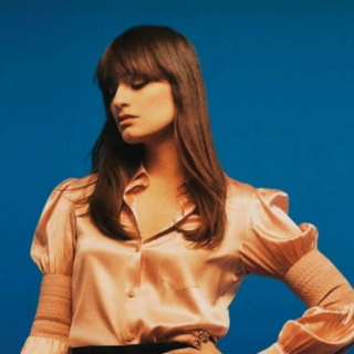 Clara Luciani Taille Poids 