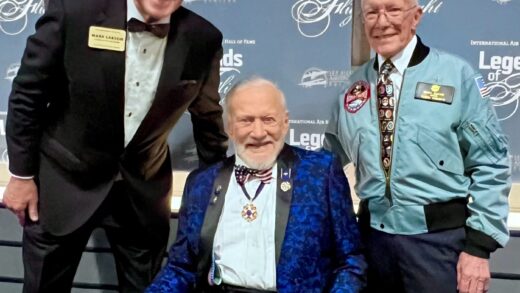 À 93 ans, Buzz Aldrin s'est marié ! Découvrez l'heureuse élue.