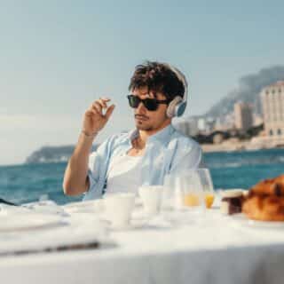 Voici pourquoi l'esthétique de Charles Leclerc en F1 obsède des millions de fans.